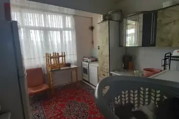 Satılır Köhnə Tikili Yasamalda