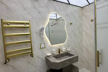 Satılır Yeni Tikili Heydər əliyev Mərkəzində