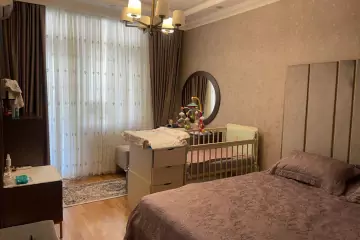 Satılır Yeni Tikili şərq Bazarında