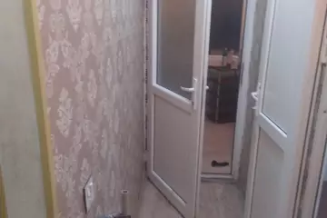 Aylıq Kirayə Köhnə Tikili Binədə