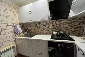Satılır Yeni Tikili 9-cu Mikrorayonda