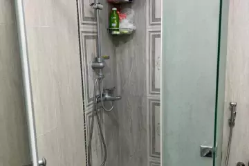 Satılır Köhnə Tikili Elmler Akademiyasıda