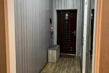 Satılır Köhnə Tikili Elmler Akademiyasıda