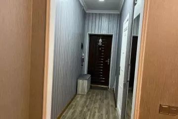 Satılır Köhnə Tikili Elmler Akademiyasıda
