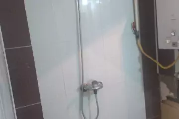 Aylıq Kirayə Köhnə Tikili Binədə