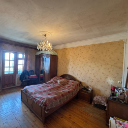 Satılır 3 otaqlı Köhnə Tikili 70 m², Nərimanov heykəli
