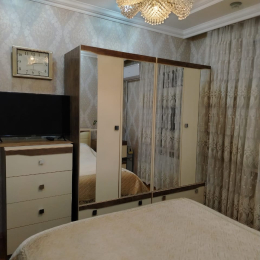 Satılır 4 otaqlı Köhnə Tikili 100 m², Bakıxanov