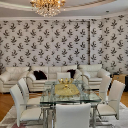 Kirayə 3 otaqlı Yeni Tikili 155 m², Səməd Vurğun parkı