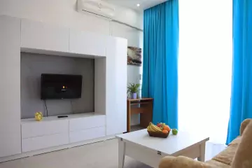 Günlük Kirayə Yeni Tikili 8-ci Kilometrdə