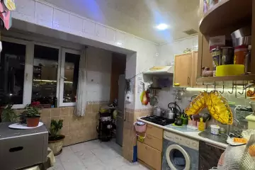 Satılır Köhnə Tikili Nərimanov Heykəlində