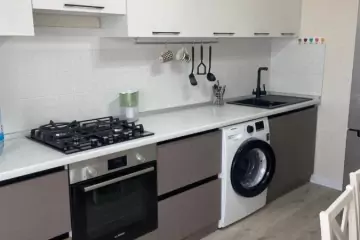 Günlük Kirayə Yeni Tikili 8-ci Kilometrdə