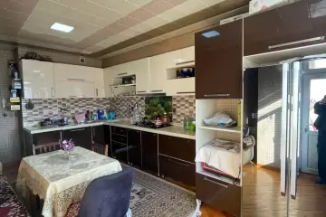 Satılır Yeni Tikili Yeni Yasamalda