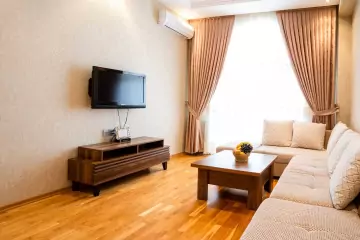 Günlük Kirayə Yeni Tikili 8-ci Kilometrdə