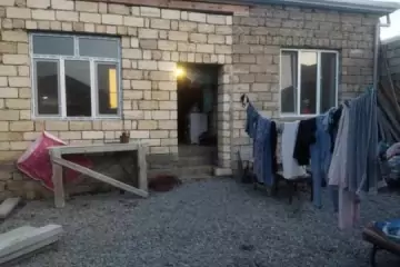 Satılır Həyət Evi Buzovnada