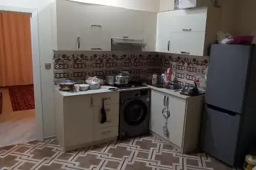 Satılır Yeni Tikili Qurtuluş 93da