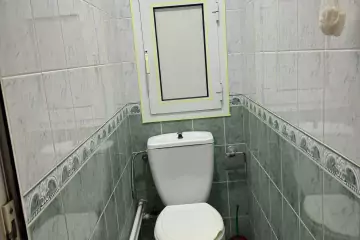 Satılır Köhnə Tikili Nərimanov Heykəlində