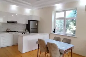 Satılır Həyət Evi Buzovnada