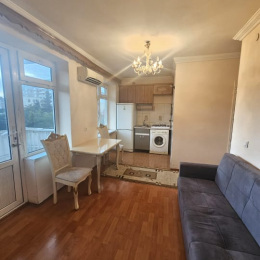 Satılır 2 otaqlı Köhnə Tikili 30 m², 8-ci kilometr