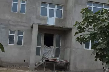 Satılır Bağ Evi Buzovnada
