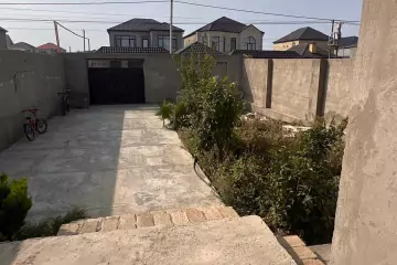 Satılır Həyət Evi Yeni Bakida