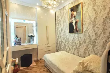 Satılır Yeni Tikili 8-ci Kilometrdə
