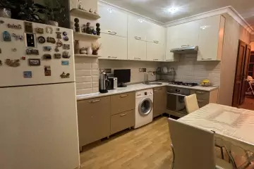 Satılır Köhnə Tikili Xətai Park Yaşayış Kompleksida