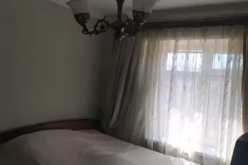 Satılır Köhnə Tikili 8-ci Kilometrdə