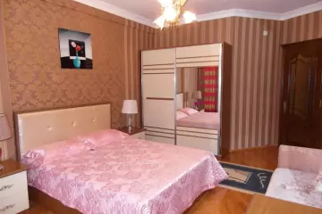 Aylıq Kirayə Yeni Tikili Gənclik Mallda