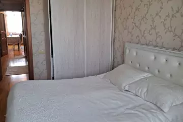 Satılır Yeni Tikili Xalqlar Dostluğuda
