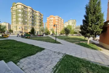 Satılır Yeni Tikili Masazırda