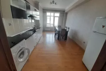 Aylıq Kirayə Yeni Tikili Ağ şəhər Kompleksində 