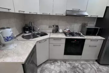 Satılır Köhnə Tikili Zığda