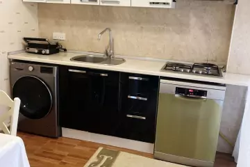 Satılır Yeni Tikili 8-ci Kilometrdə