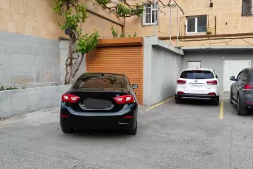 Satılır Köhnə Tikili Zığda