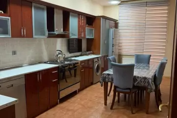 Satılır Yeni Tikili 28 May Metrosu ətrafında