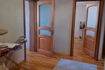 Satılır Yeni Tikili Xalqlar Dostluğuda