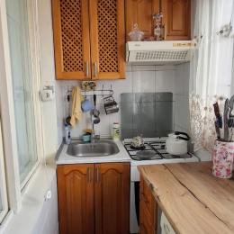 Satılır 3 otaqlı Köhnə Tikili 52 m², Gənclik