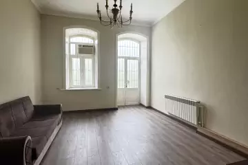 Aylıq Kirayə Ofis Mərkəzdə