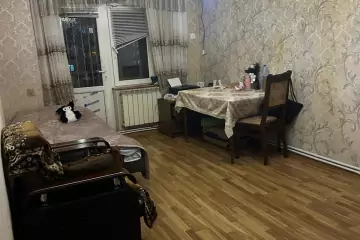 Satılır Köhnə Tikili Bakı Kinoteatrıda