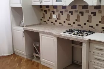 Satılır Yeni Tikili Bakı Kinoteatrıda