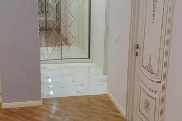 Satılır Yeni Tikili Bakı Kinoteatrıda