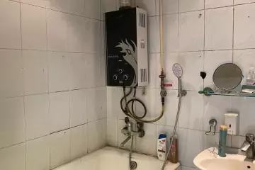 Satılır Köhnə Tikili Ukraniya Dairəsida