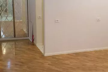 Satılır Yeni Tikili Bakı Kinoteatrıda