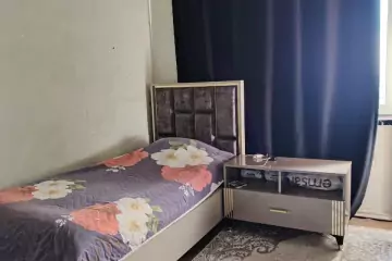 Satılır Köhnə Tikili Bakı Kinoteatrıda