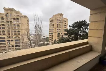 Aylıq Kirayə Köhnə Tikili Mərkəzdə