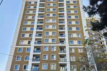 Satılır Yeni Tikili Montində 