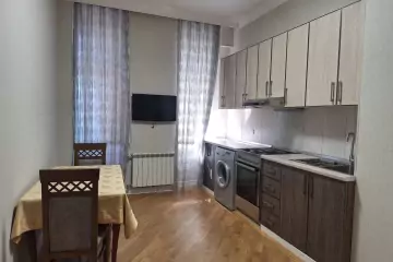 Satılır Yeni Tikili Elmler Akademiyasıda