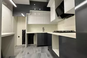 Satılır Yeni Tikili Həsən əliyev (keçmiş İnqilab)da