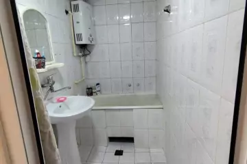 Satılır Köhnə Tikili Ukraniya Dairəsida