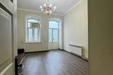 Aylıq Kirayə Ofis Mərkəzdə